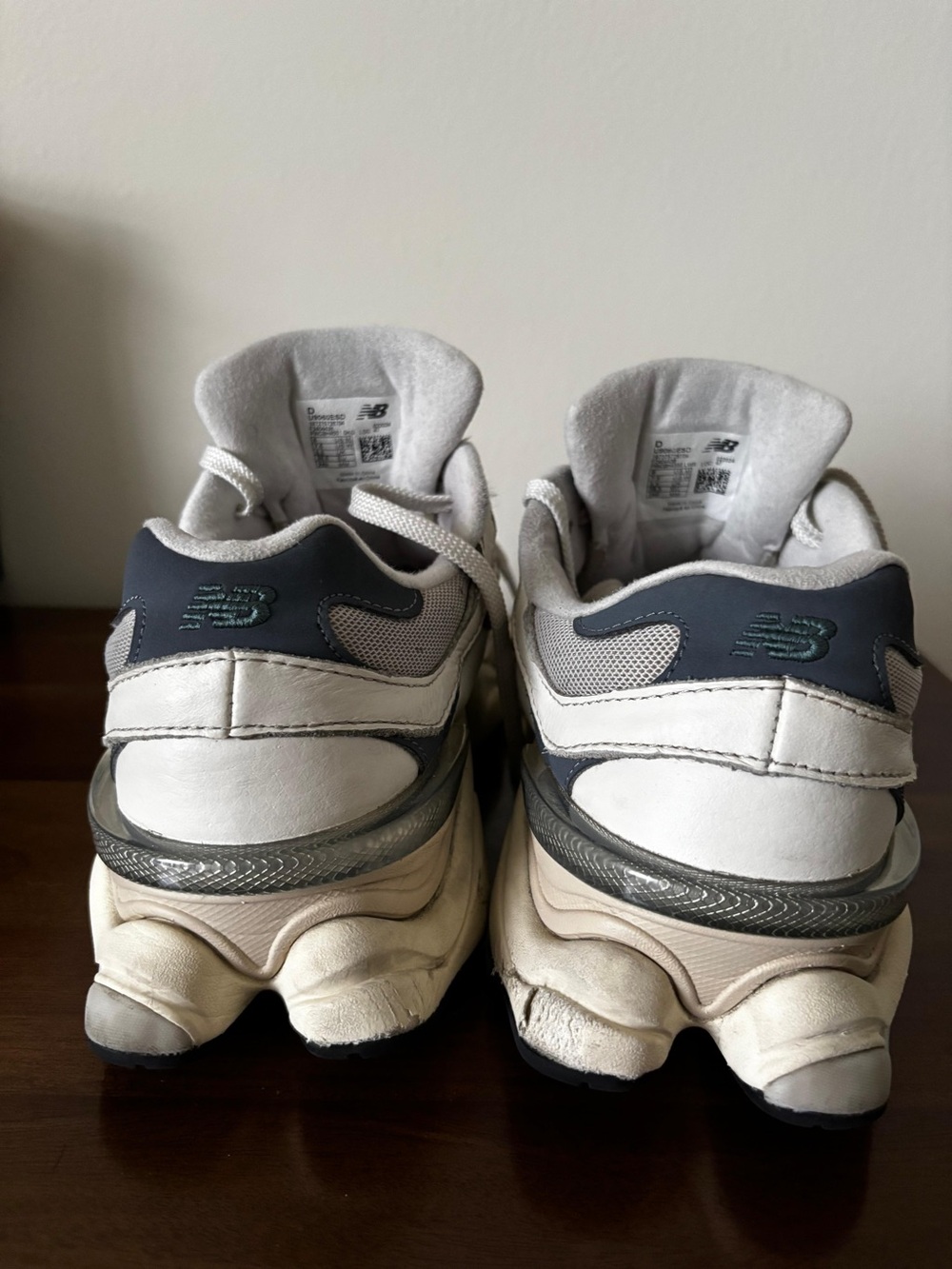 New Balance 990v2 White Gray Navy Athletic Sneakers - Picture 3 of 6